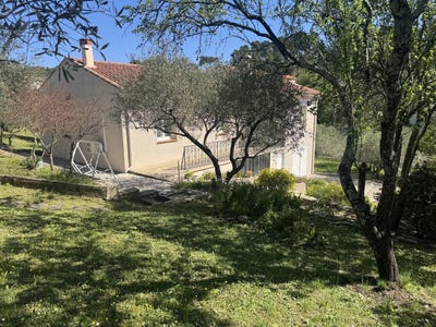 /international/fr/nimes-languedoc-roussillon-310100460000/