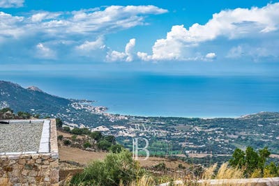 /international/fr/l-ile-rousse-corsica-310103286889/