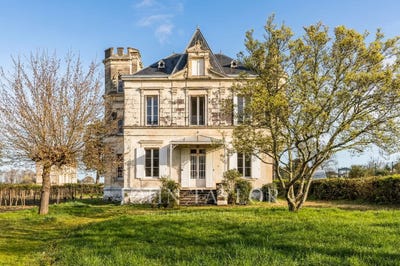 /international/fr/pomerol-rhone-310106752010/
