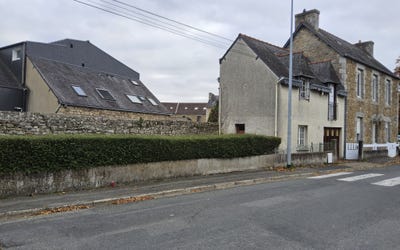/international/fr/guingamp-brittany-310105381463/