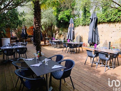 /international/fr/arveyres-aquitaine-310102637142/