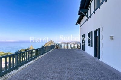 /international/fr/biarritz-aquitaine-310108456154/
