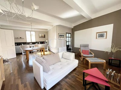/international/fr/avignon-provence-alpes-cote-d-azur-310108487387/