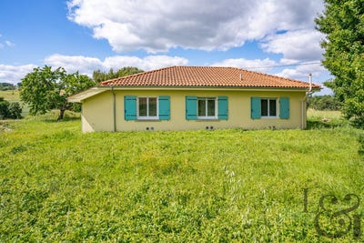 /international/fr/dolmayrac-aquitaine-310108973865/