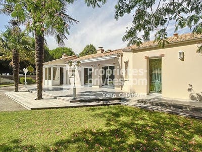 /international/fr/saint-jean-de-monts-pays-de-la-loire-310101159216/