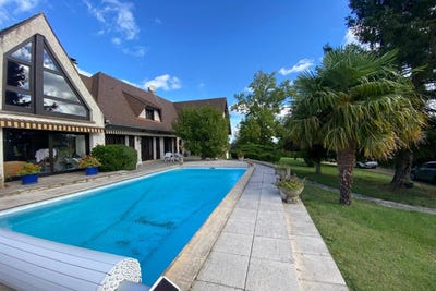 /international/fr/saint-remy-en-rollat-auvergne-310108553486/