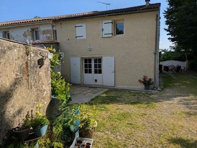 /international/fr/saint-georges-du-bois-charente-310101446069/?lang=zh-cn