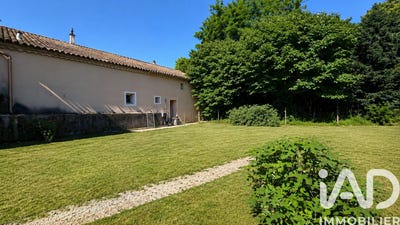 /international/fr/saint-julien-de-peyrolas-languedoc-roussillon-310108989515/?lang=th