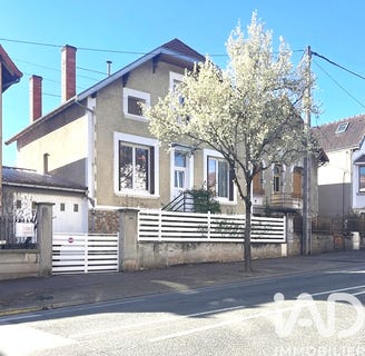 /international/fr/montlucon-auvergne-310107467882/