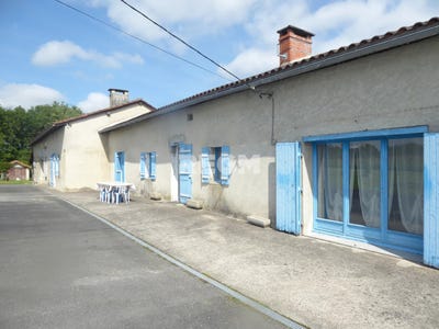 /international/fr/saint-privat-des-pres-aquitaine-310098905485/