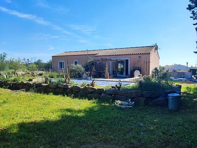 /international/fr/aigues-vives-languedoc-roussillon-310106387848/