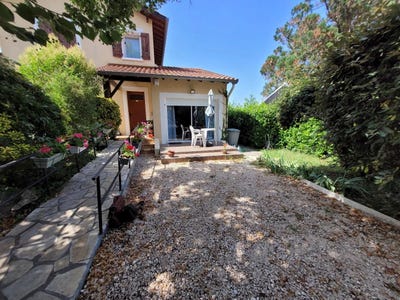 /international/fr/cazeres-midi-pyrenees-310103733151/