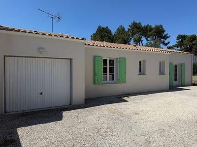 /international/fr/le-grand-village-plage-charente-310107446840/