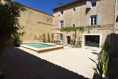 /international/fr/saint-remy-de-provence-provence-alpes-cote-d-azur-310110093734/