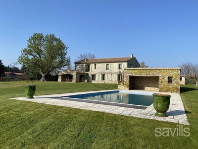 /international/fr/fox-amphoux-provence-alpes-cote-d-azur-310099562182/