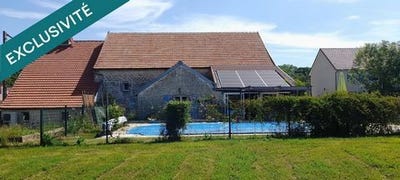 /international/fr/villecomte-burgundy-310106779627/
