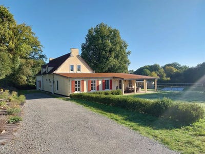 /international/fr/saint-sulpice-les-feuilles-limousin-310102400094/