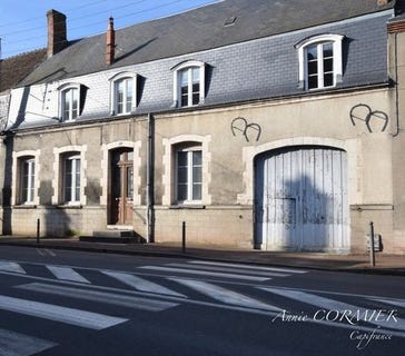 /international/fr/sully-sur-loire-centre-val-de-loire-310099810693/