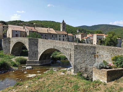/international/fr/saint-pons-de-thomieres-languedoc-roussillon-310108464892/