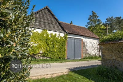 /international/fr/houdan-picardie-310099621584/
