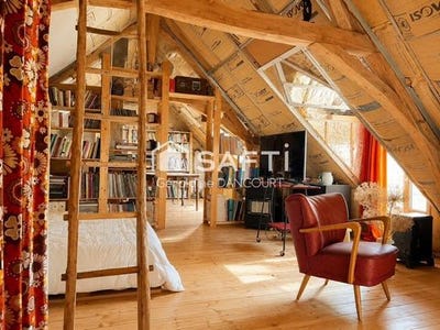 /international/fr/mont-saint-jean-pays-de-la-loire-310107948170/
