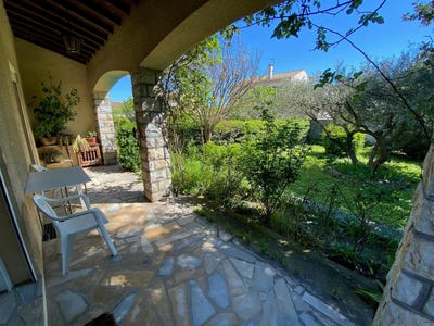 /international/fr/rodilhan-languedoc-roussillon-310099848225/
