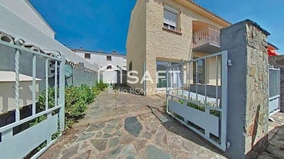/international/fr/saint-cyprien-languedoc-roussillon-310108927250/?lang=it