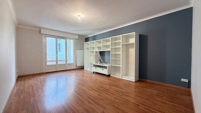 /international/fr/la-roche-sur-yon-pays-de-la-loire-310104476030/