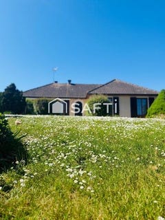 /international/fr/la-celle-saint-cyr-burgundy-310107597084/