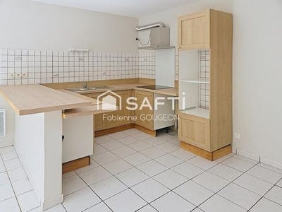 /international/fr/saint-angeau-charente-310107147392/