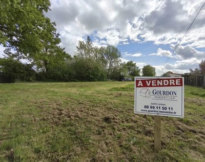 /international/fr/la-chapelle-bertrand-charente-310107530012/