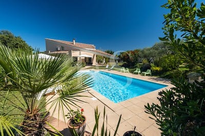 /international/fr/la-roque-sur-pernes-provence-alpes-cote-d-azur-310093900502/?lang=zh-tw