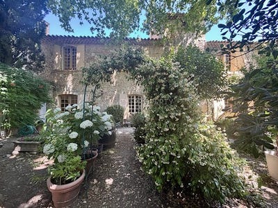 /international/fr/ansouis-provence-alpes-cote-d-azur-310101079182/?lang=zh-tw