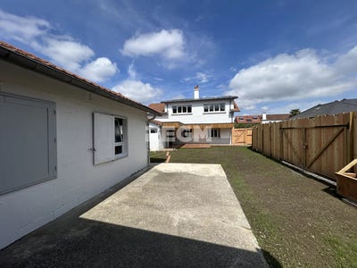 /international/fr/jurancon-aquitaine-310107708430/