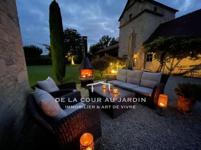 /international/fr/caylus-midi-pyrenees-310108088161/