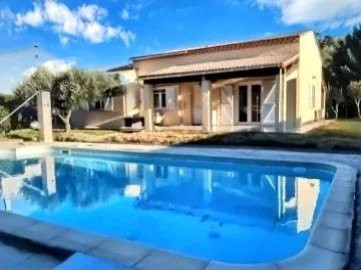 /international/fr/goudargues-languedoc-roussillon-310107794103/
