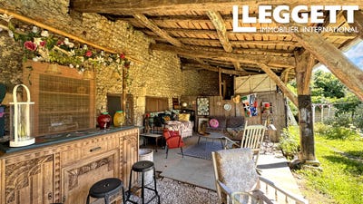 /international/fr/montmoreau-charente-310108481787/