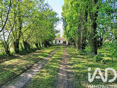 /international/fr/benet-pays-de-la-loire-310106857787/