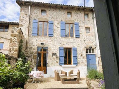 /international/fr/rochechouart-limousin-310108619482/