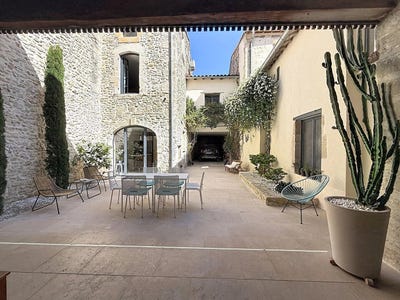 /international/fr/aramon-languedoc-roussillon-310107368029/