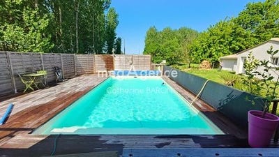 /international/fr/germignac-charente-310107299525/
