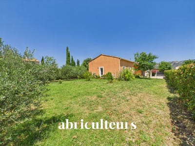 /international/fr/25-clos-boscabrun-cheval-blanc-provence-alpes-cote-d-azur-310100487457/