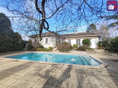 /international/fr/la-tour-du-crieu-midi-pyrenees-310106115787/