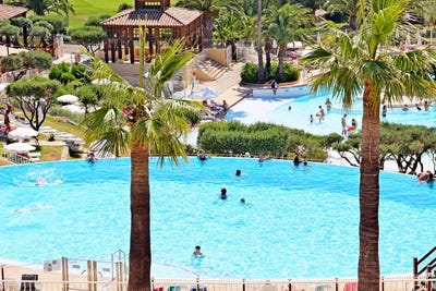 /international/fr/agay-provence-alpes-cote-d-azur-310101357188/