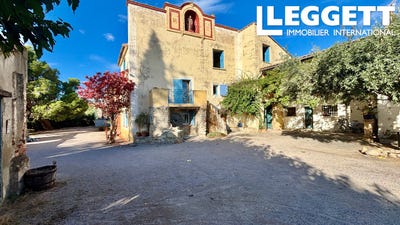 /international/fr/nefiach-languedoc-roussillon-310103445834/