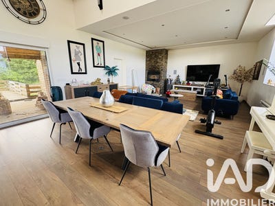 /international/fr/martigne-ferchaud-brittany-310108698628/