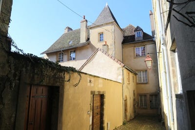 /international/fr/autun-burgundy-310108330252/