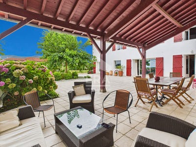 /international/fr/hasparren-aquitaine-310101484941/?lang=en
