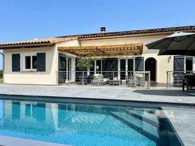 /international/fr/quillan-languedoc-roussillon-310101389689/