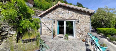 /international/fr/saint-julien-du-gua-rhone-310108377254/